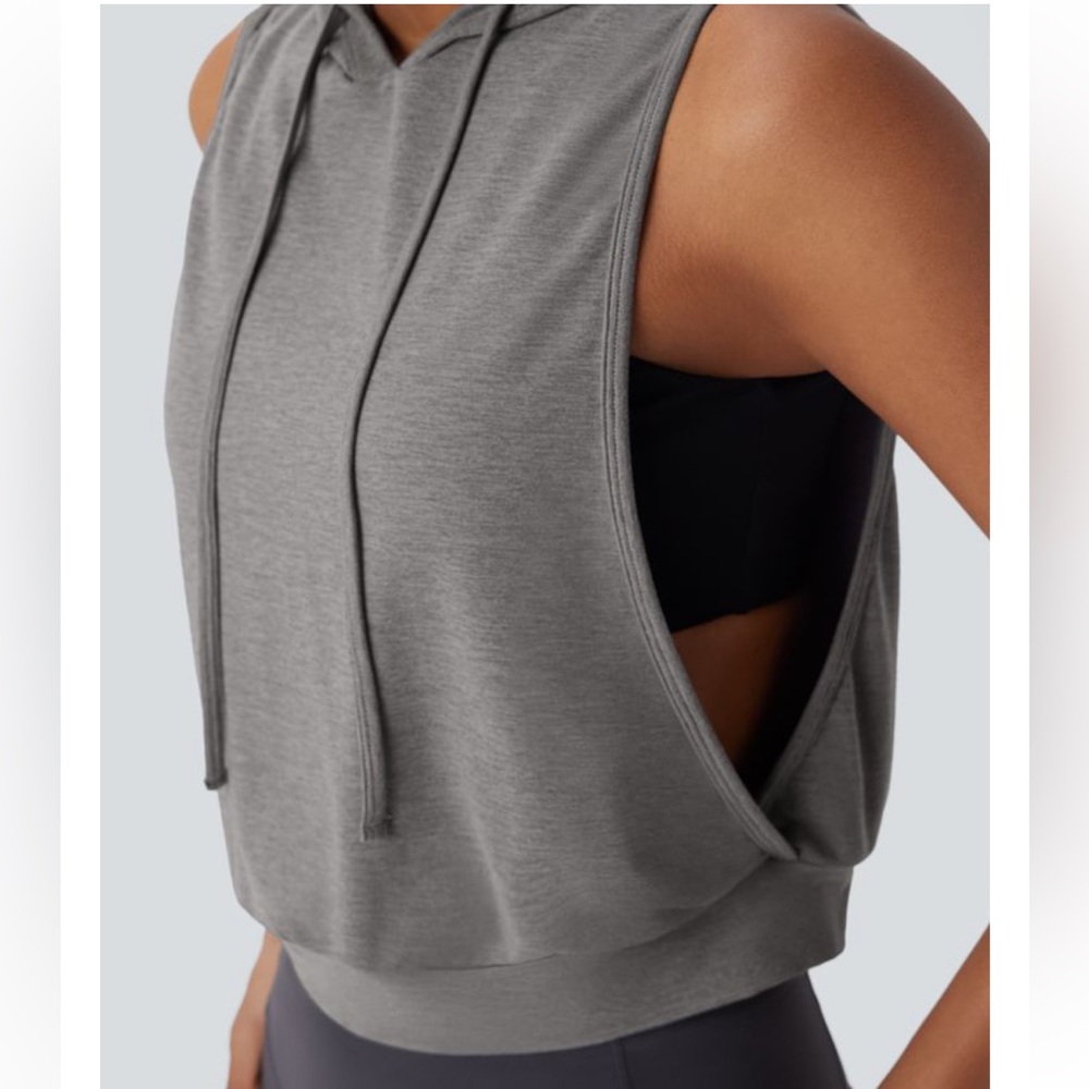 HALARA Cropped Sleeveless Hoodie